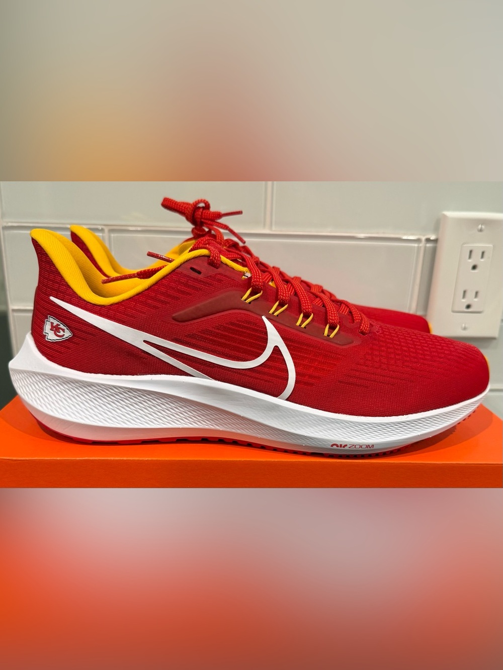 NIB NFL Chiefs — Nike Air Zoom Pegasus 39 Running Shoes. Size Men's 10